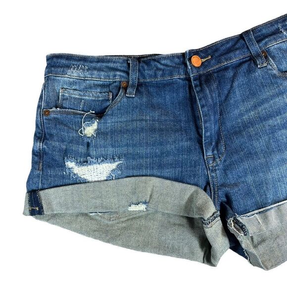 BlankNYC The Fulton Distressed Denim Shorts - Picture 4 of 7